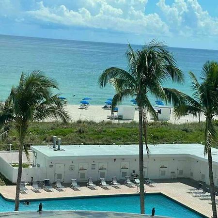 Appartamento Chic Ocean Front Studio! Miami Beach Esterno foto