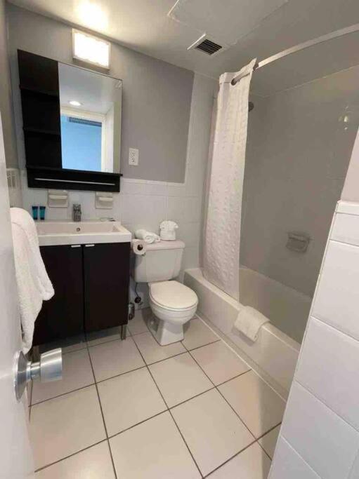 Appartamento Chic Ocean Front Studio! Miami Beach Esterno foto