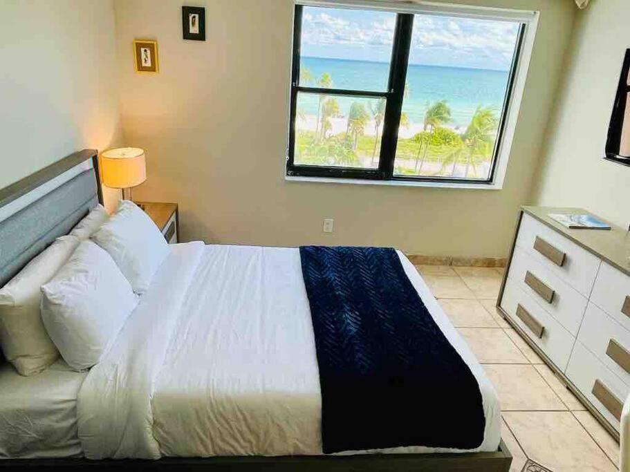 Appartamento Chic Ocean Front Studio! Miami Beach Esterno foto